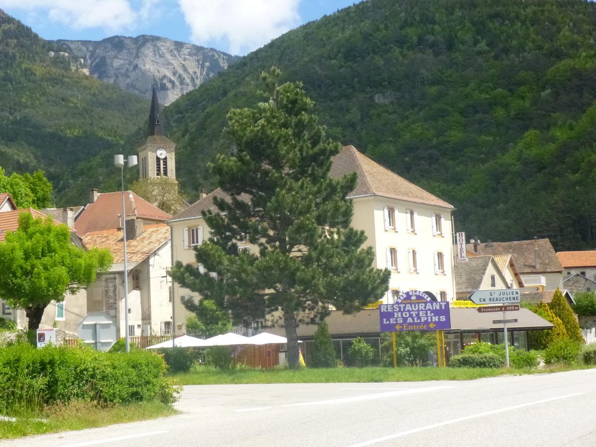 Hôtel Restaurant Les Alpins Saint-Julien-en-Beauchêne Exterior foto